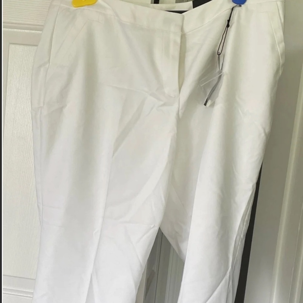 Lane Bryant Lena Cropped White Pants NWT